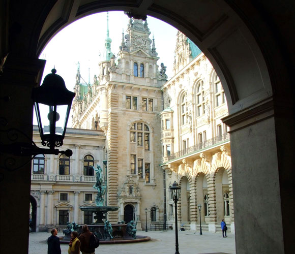 Hinein. (Bild: Wikipedia/BjörnT)